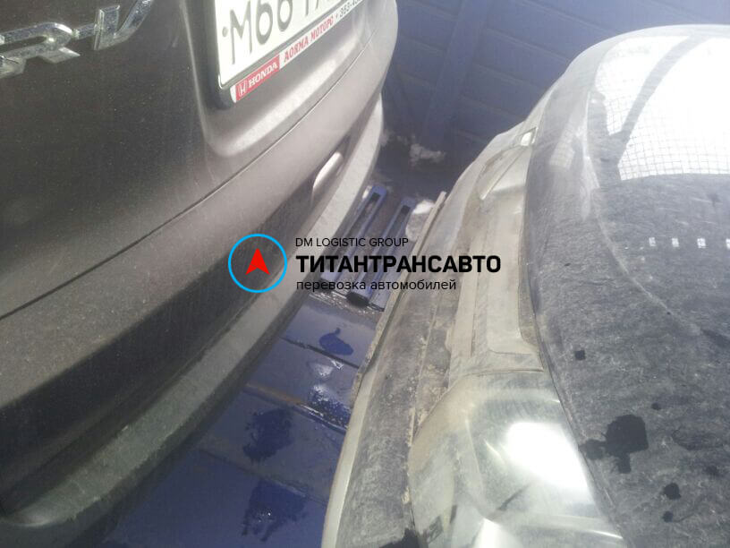 As авто в вагоне
